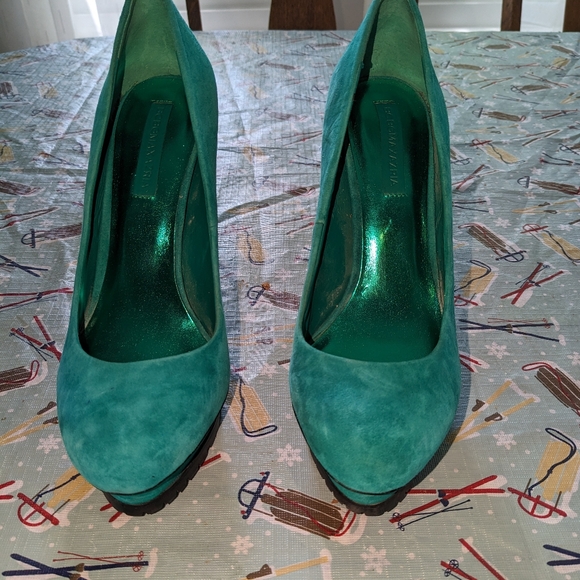Size 38 Green Suede Platform Heels Bcbg - Picture 2 of 4